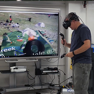 Bill Hamilton and VR in the IQ Center